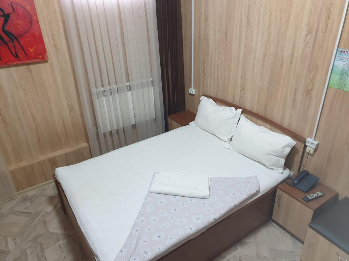 Bal-Meyir Hotel Almaty Bagian luar foto